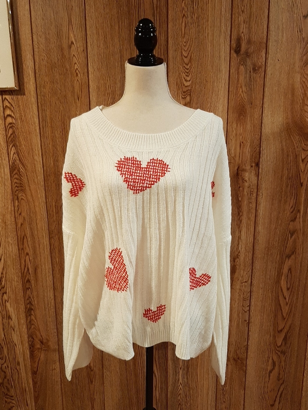 🥀NWT J.nna White Top/Sweater with Hearts/Long-Sleeves (2XL)🥀
